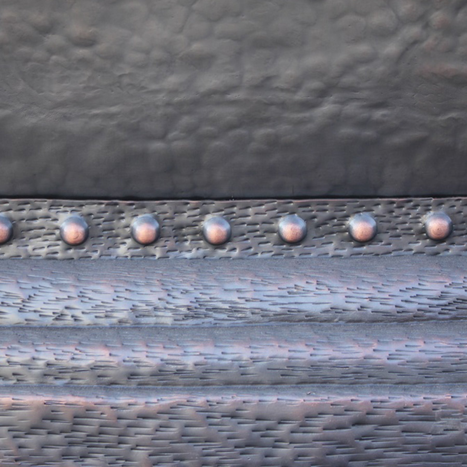 Freestanding Copper Black bathtub with tailored rivet for high-end bathrooms